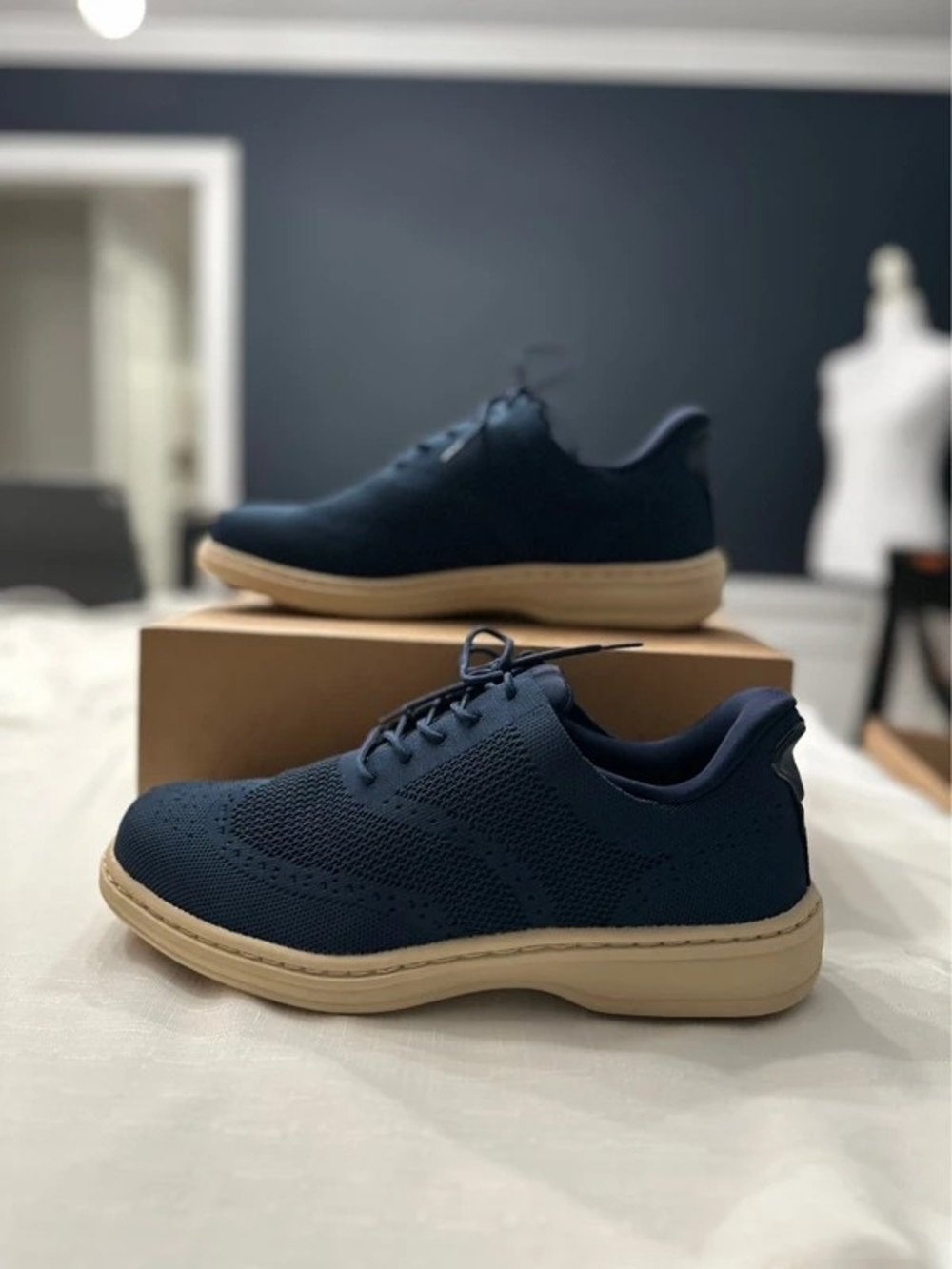 NEW WITH TAGS Orthofeet Men's Rex Hands Free Sneakers Size 10 Medium